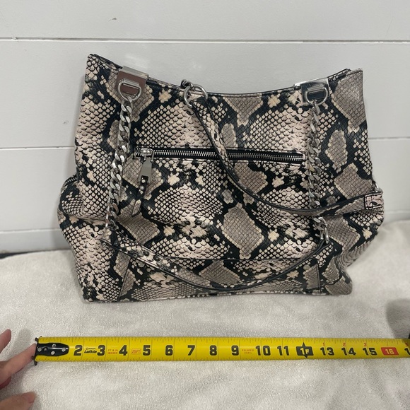 INC International
Concepts Trippii Chain Tote in snakeskin print - Picture 4 of 10